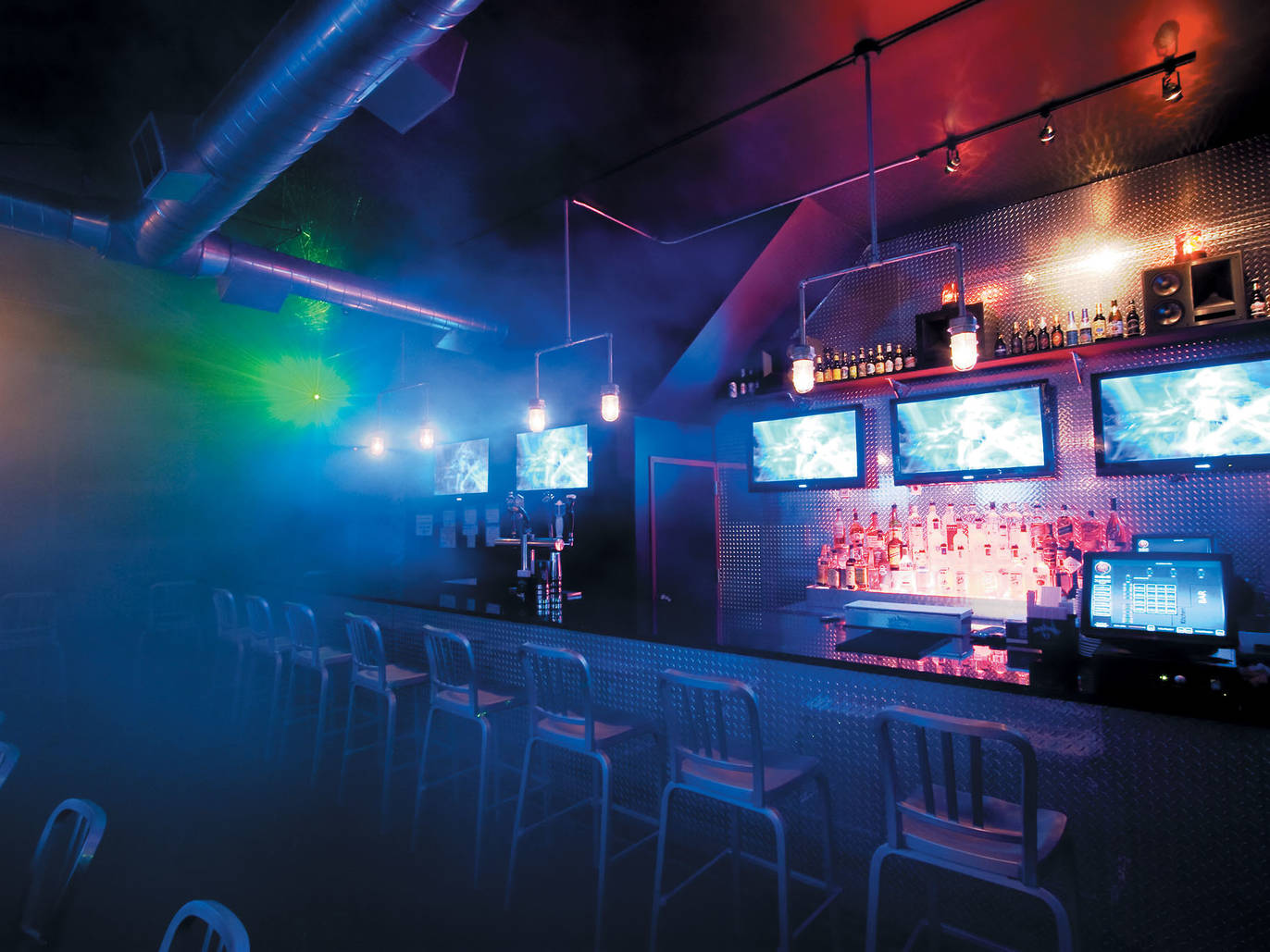 Guide to bars in Ukrainian Village and Noble Square