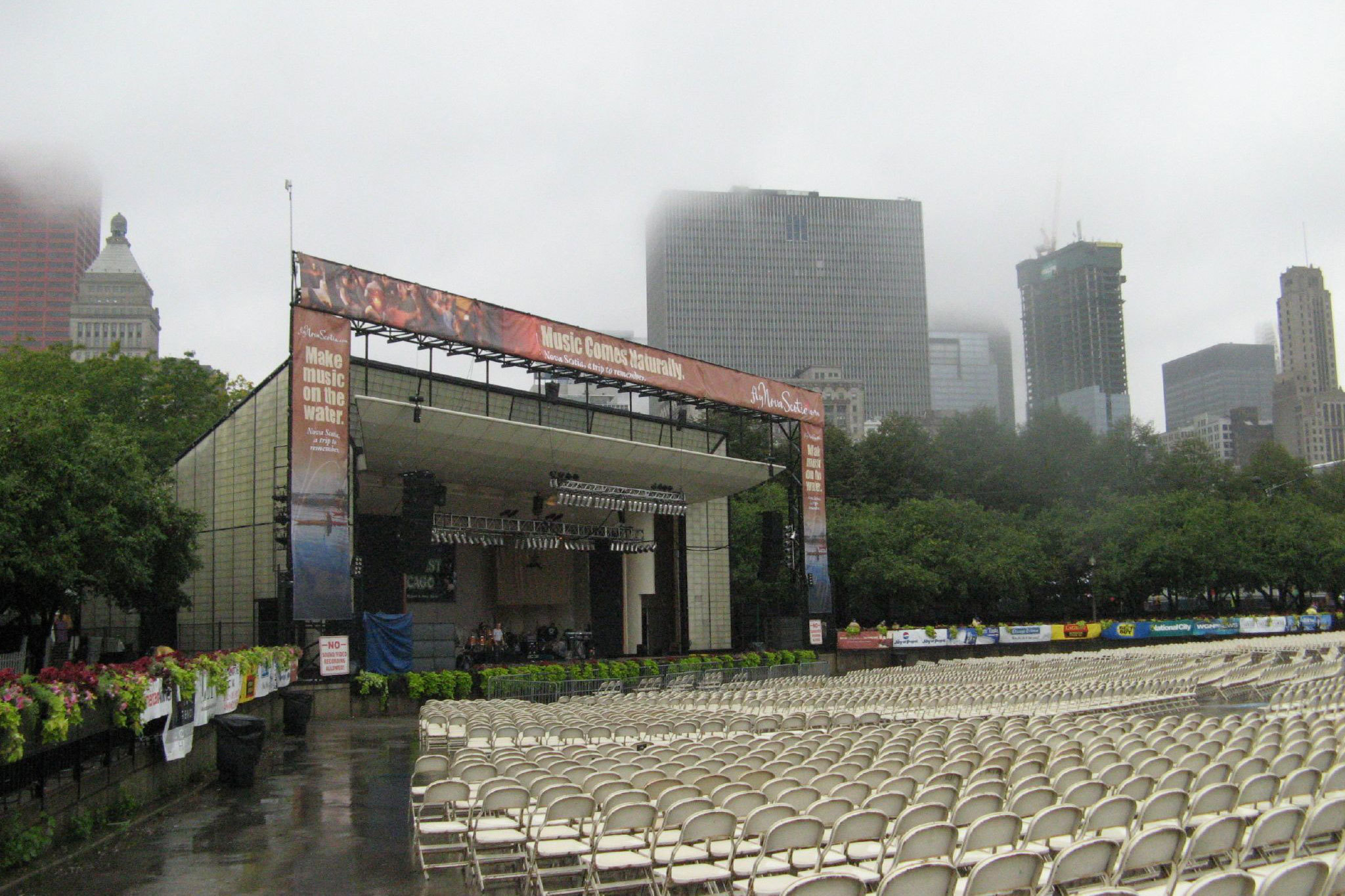 Discover The Iconic Petrillo Music Shell: A Lakeside Symphony In Chicago’s Grant Park