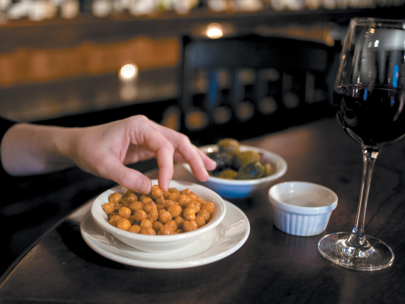 16 Best Wine Shops in Chicago For a Bottle To Go