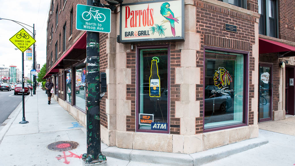 Parrots Bar and Grill | Bars in Lake View, Chicago