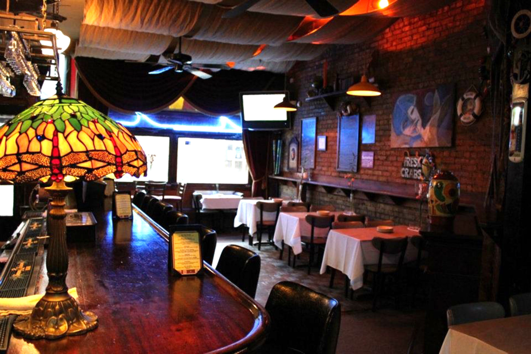 Wrigleyville bar crawl civilized beer bars, wine bars and more