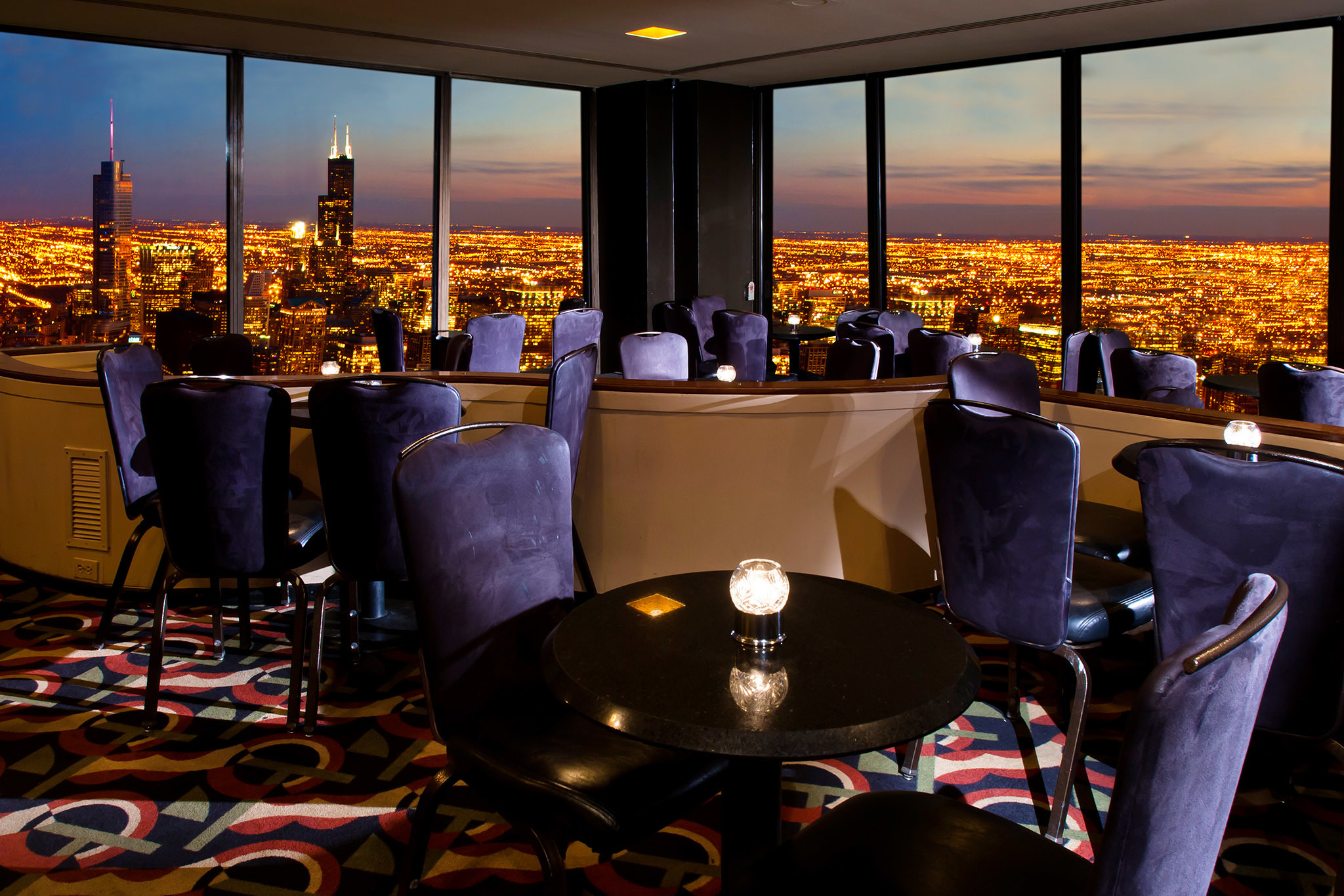 The Signature Lounge At The 96th Bars In Streeterville Chicago
