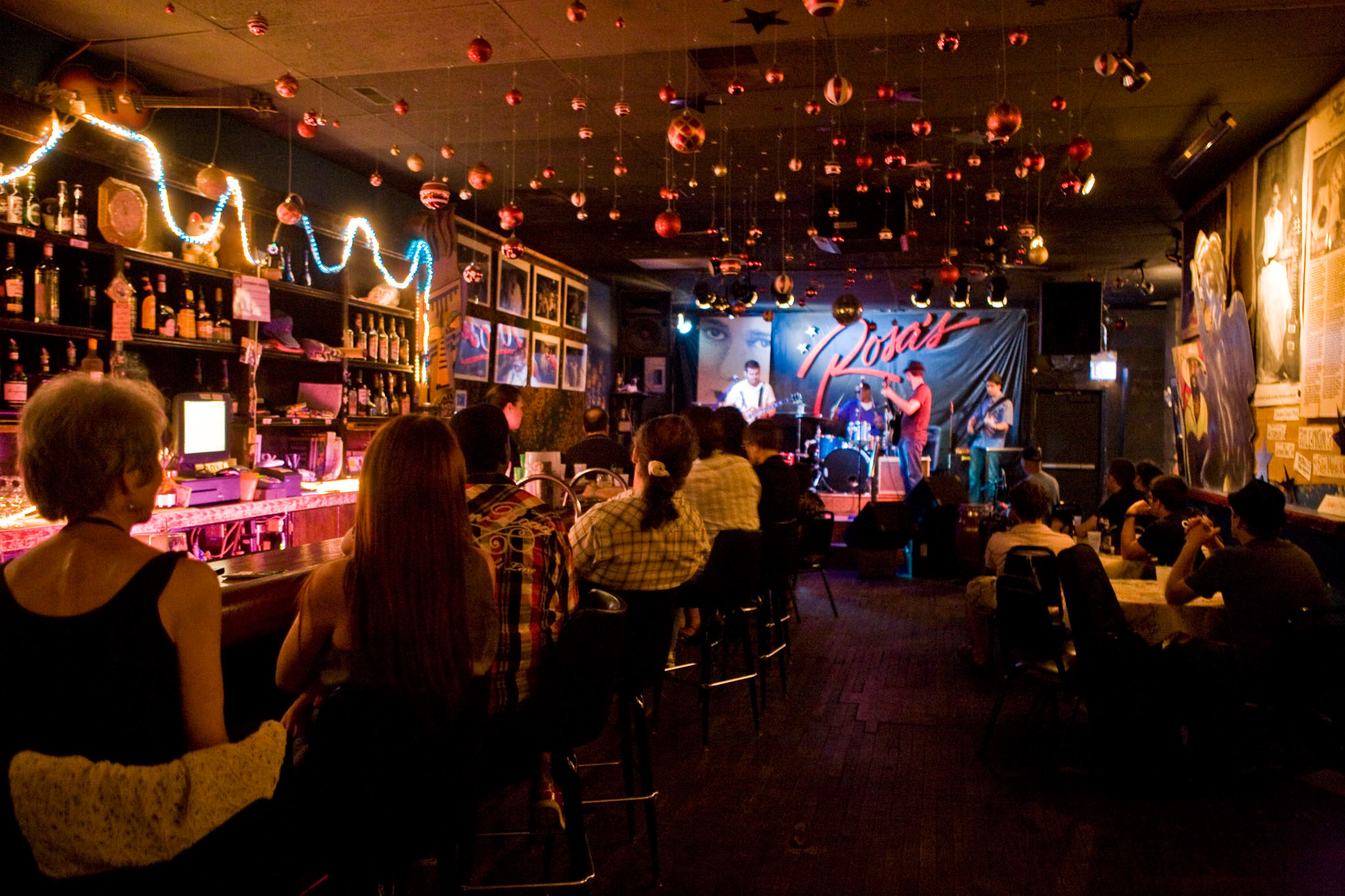 best-clubs-and-venues-for-blues-music-in-chicago