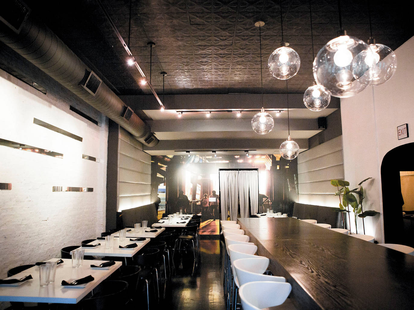 22 Best Thai Restaurants in Chicago to Eat Pad Thai & Sticky Rice