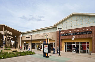 Chicago Premium Outlets | Shopping in 