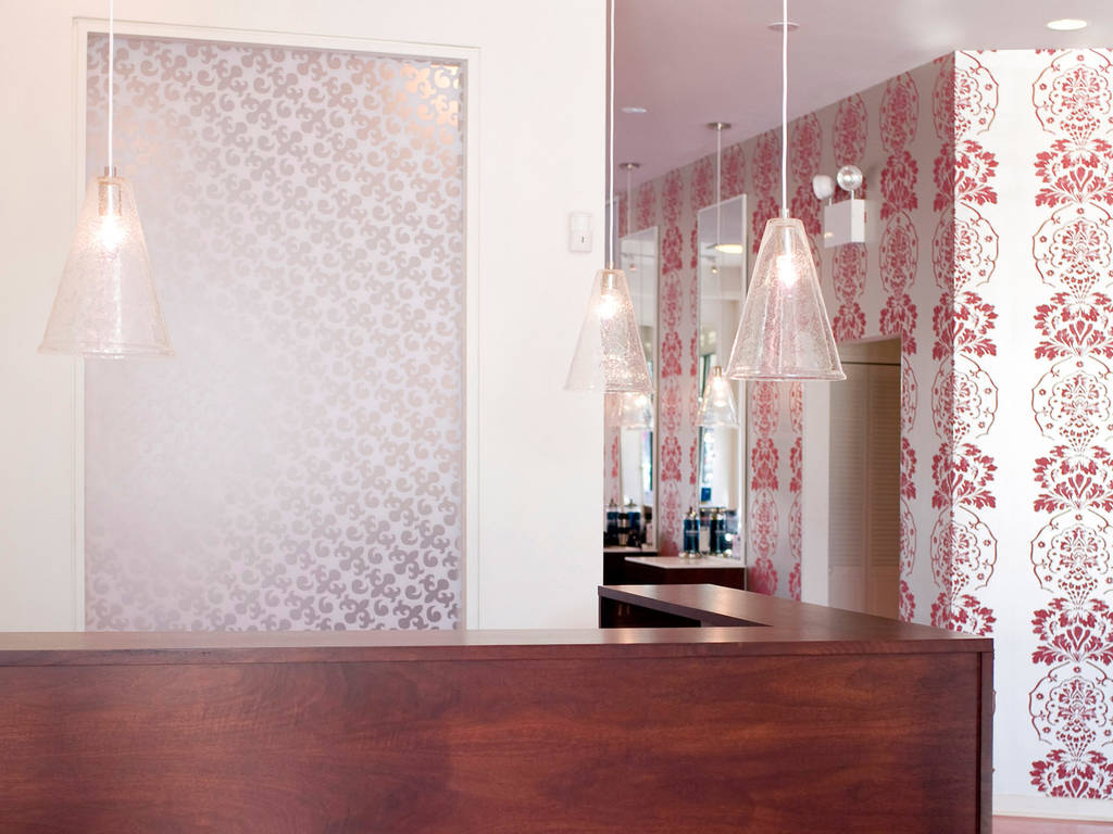 Hair salons in Chicago for hair cuts, color and blowouts