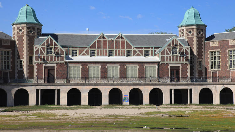 Humboldt Park Fieldhouse