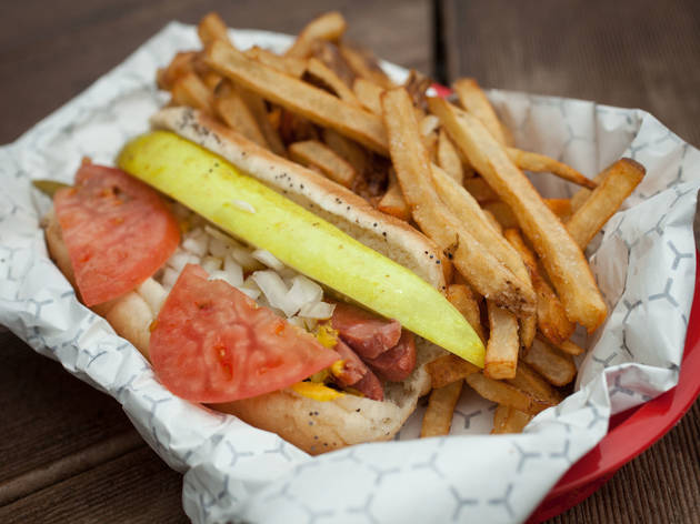 0713.chi.rb.hotdog.PhilsLastStand.jpg 0713.chi.rb.hotdog.PhilsLastStand.jpg