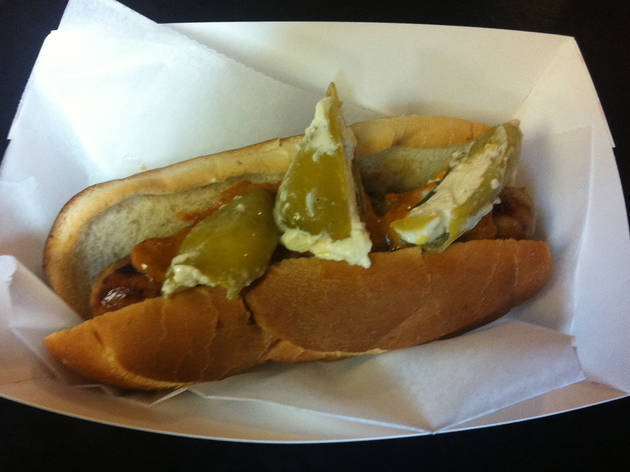 0713.chi.rb.hotdog.hotdougs.jpg 0713.chi.rb.hotdog.hotdougs.jpg