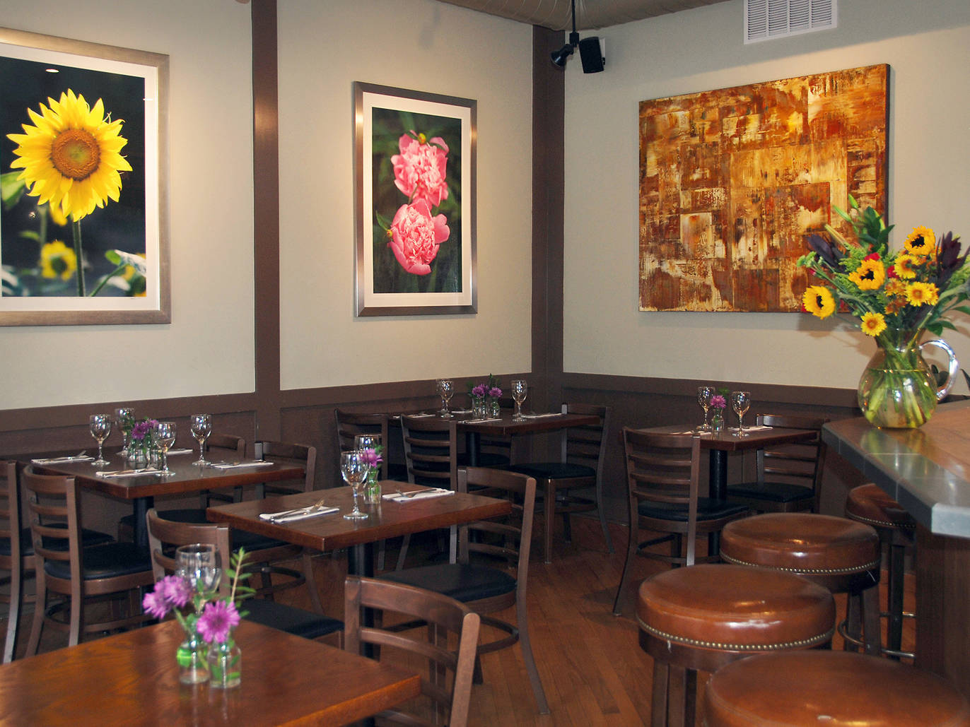 A guide to the best restaurants in Roscoe Village