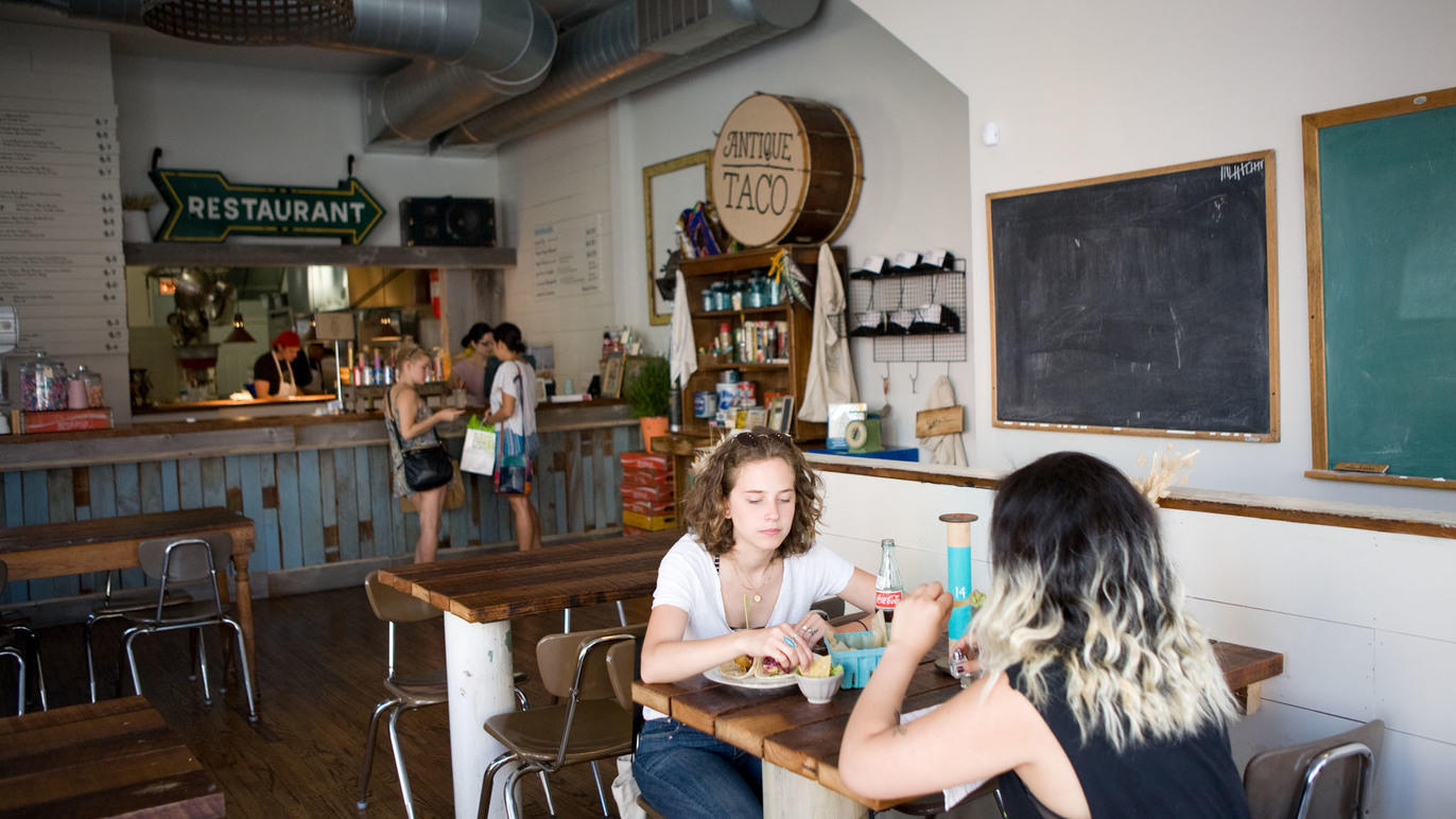 Antique Taco Restaurants in Wicker Park, Chicago