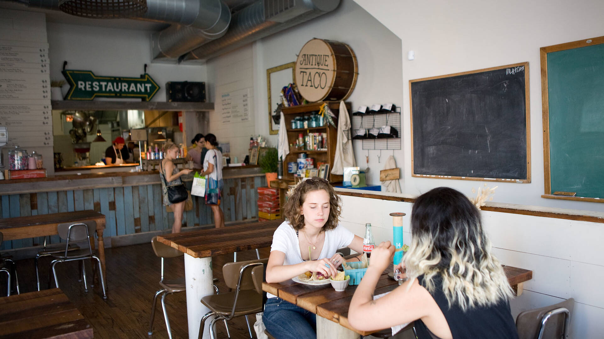Antique Taco Restaurants in Wicker Park, Chicago
