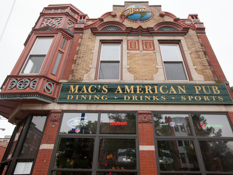 Mac's American Pub