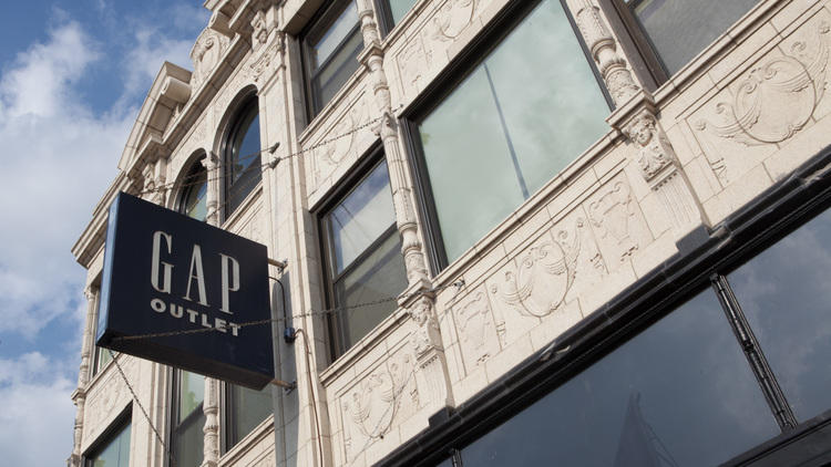 Gap Outlet