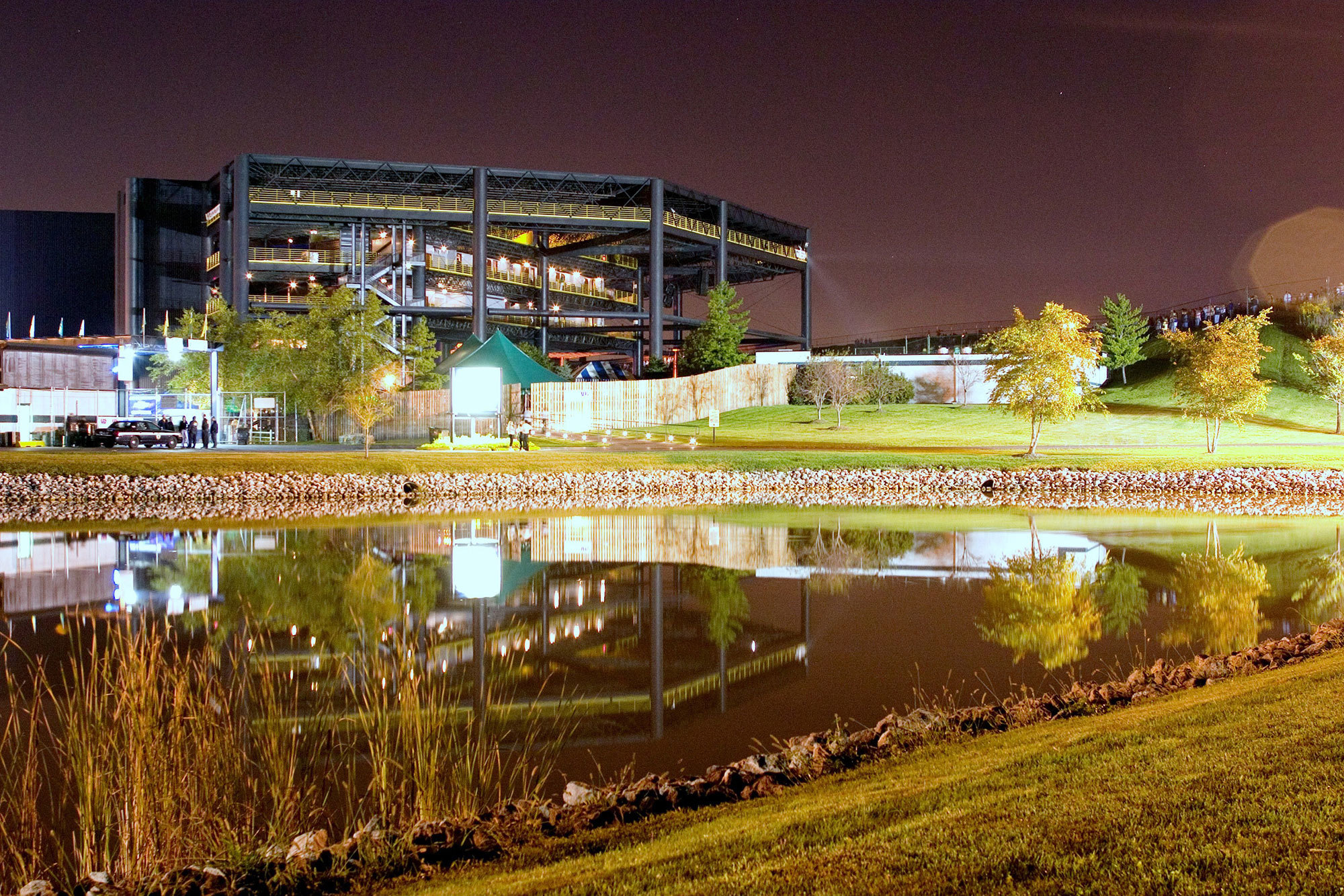 hollywood casino ampitheater tinley park curfew