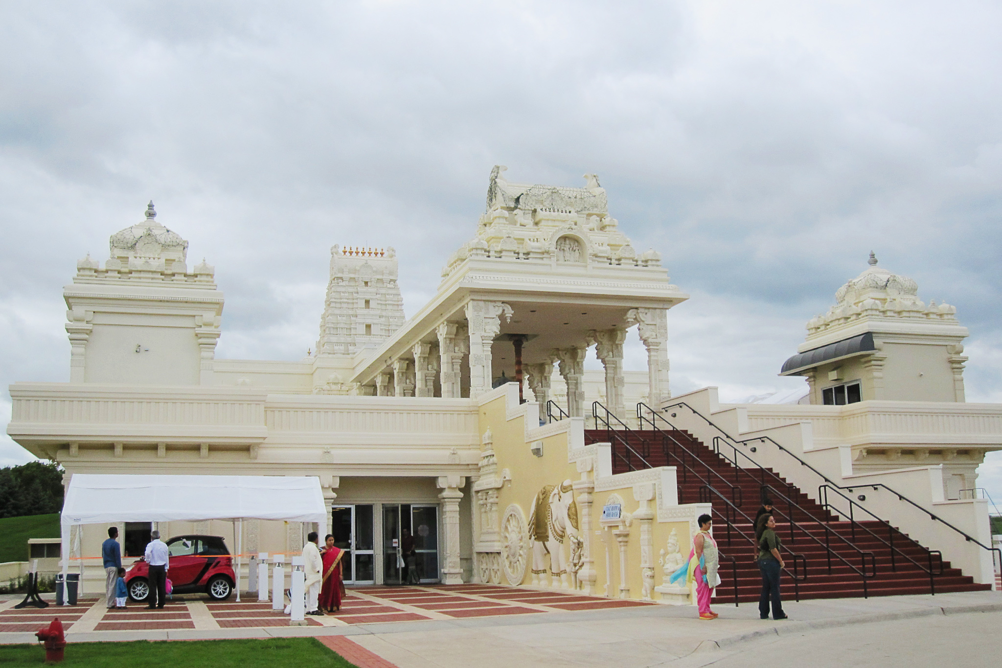 Hindu Temple of Greater Chicago, Sama Rathi Auditorium Things to do