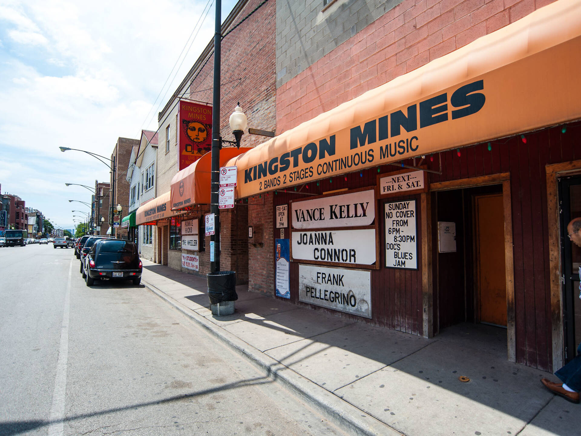 Late Night Bars in Chicago 29 Places That Stay Open Until 4am