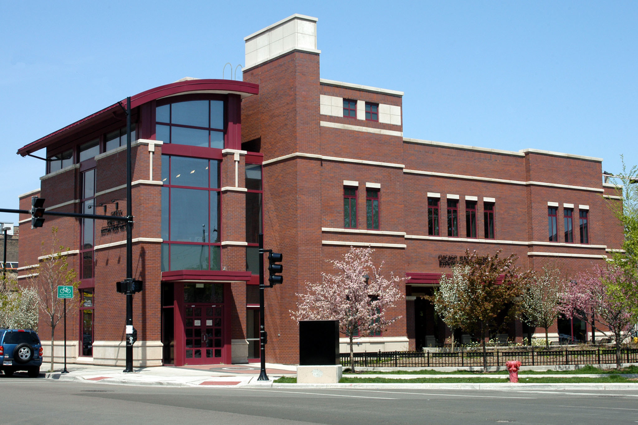 Chicago Public Library, Bucktown/Wicker Park Branch Attractions in