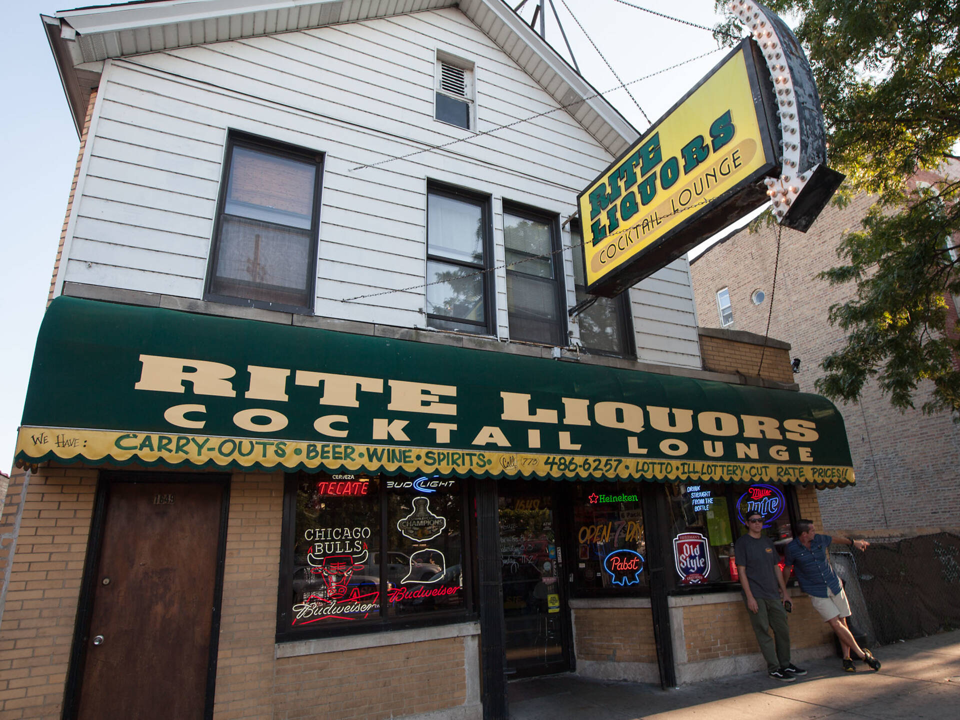 Best liquor stores in Chicago for beer, wine and spirits