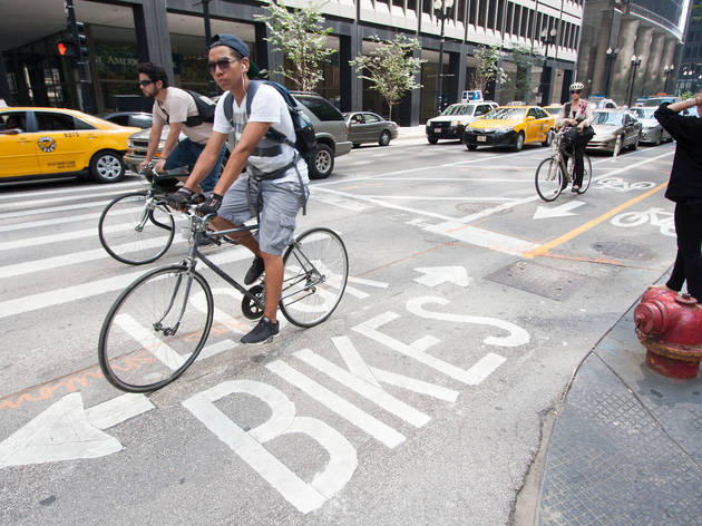 0913.chi.dividedBikeLanes.jpg 0913.chi.dividedBikeLanes.jpg