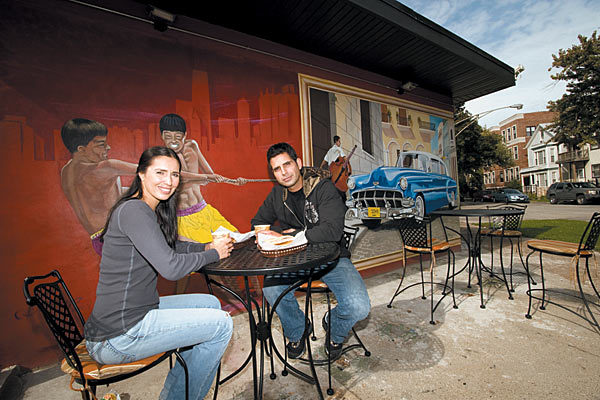 Chicago Cuban Restaurant Guide Sandwicheore 90 Miles Cuban Café