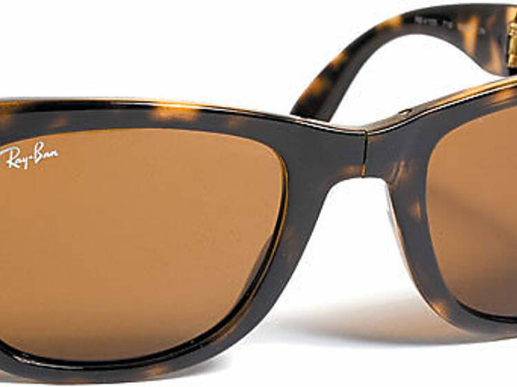 226.x600.get.foldingglasses2.jpg