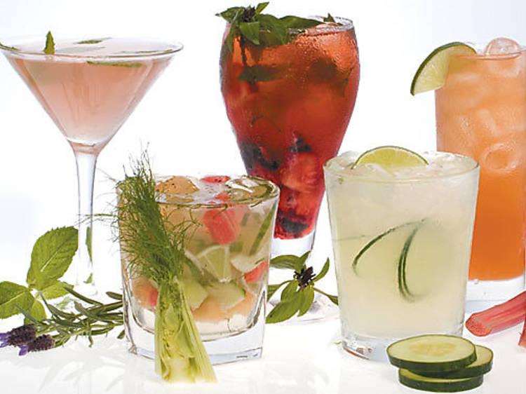 228.x600.feat.summercocktails.jpg