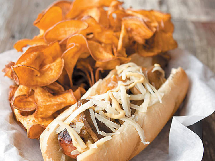 229.x600.eat.hotdog.2ndopener.jpg