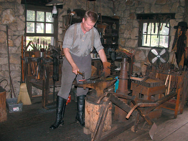 267.around.ClassAction.Blacksmith.jpg 267.around.ClassAction.Blacksmith.jpg