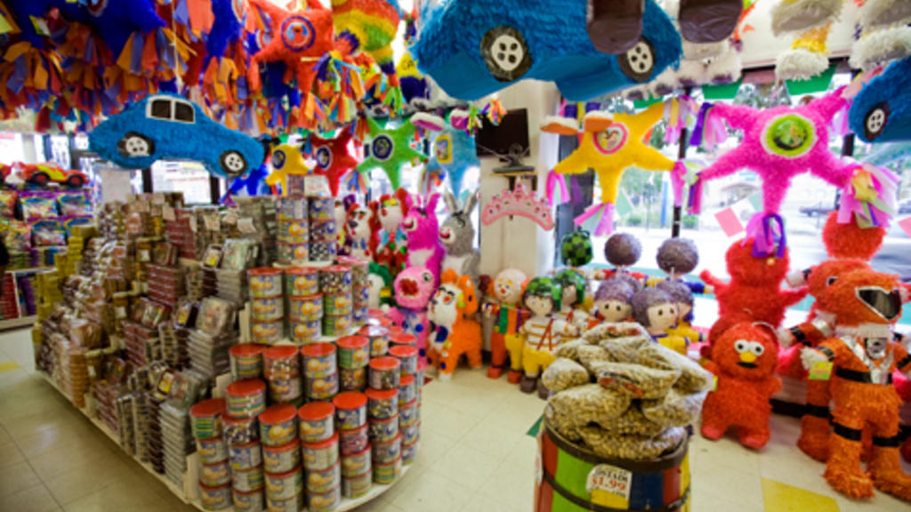 Party supply stores in Chicago for your decoration needs