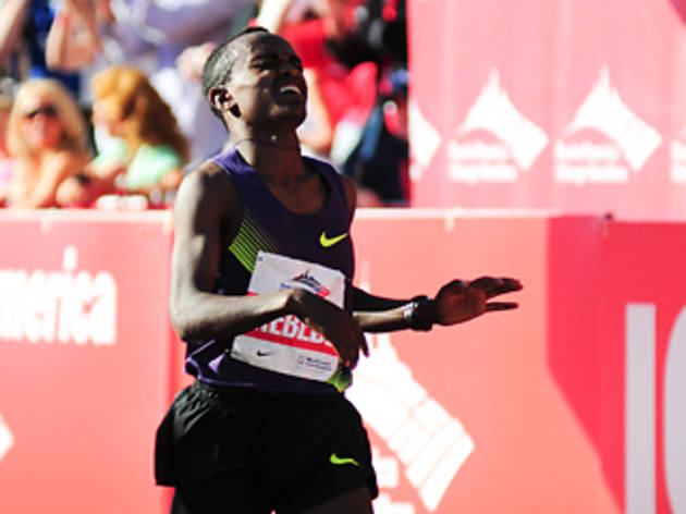 Chicago Marathon 2010: Start, Race and Finish Chicago Marathon 2010: Start, Race and Finish