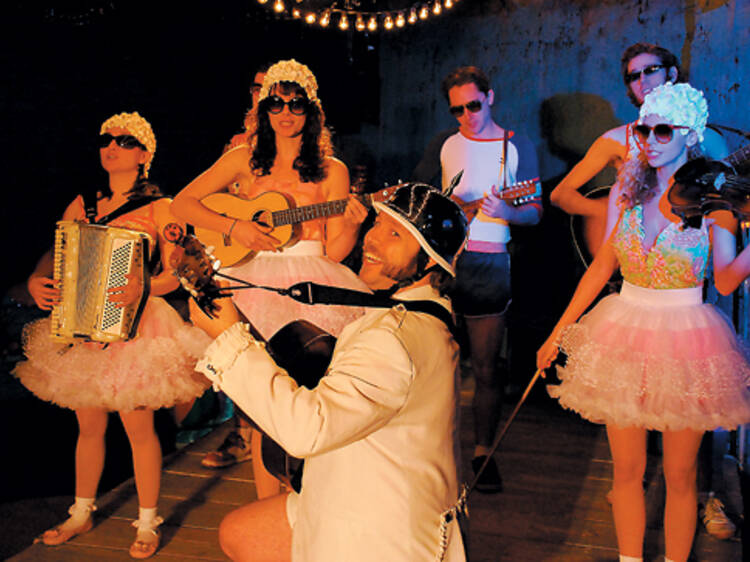 305.theat.rev.thepiratesofpenzance.jpg