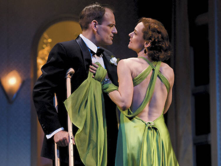 324.th.th.sw.StageKiss.JPG