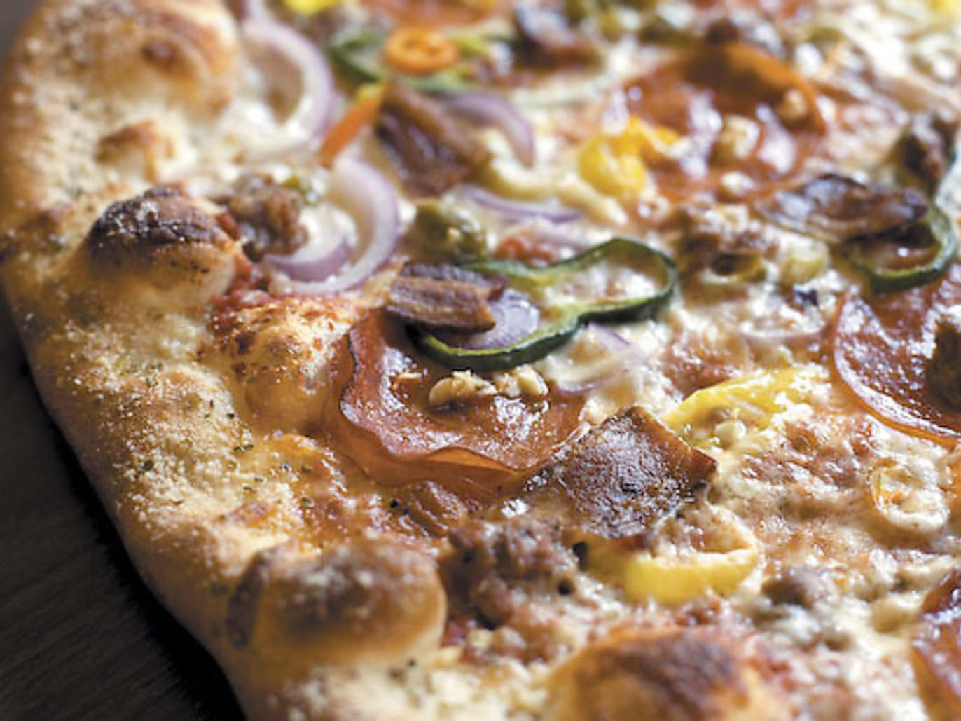 Pizza slice spots in Chicago for deep dish or thin crust