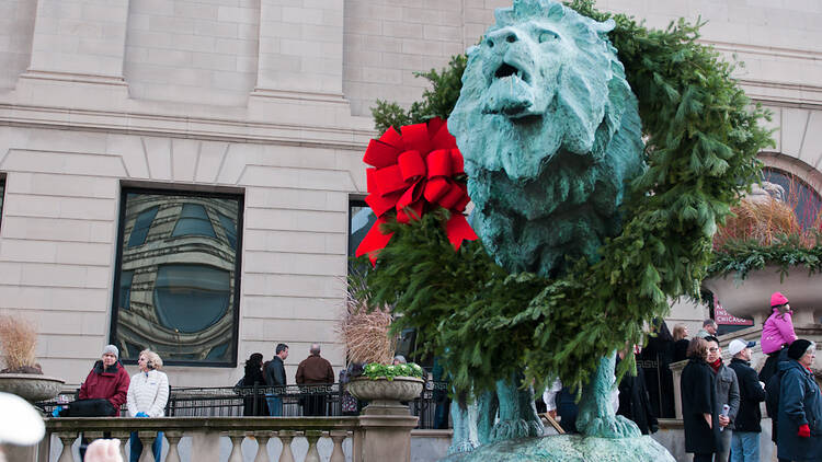 The Art Institute gets festive with the Wreathing of the Lions