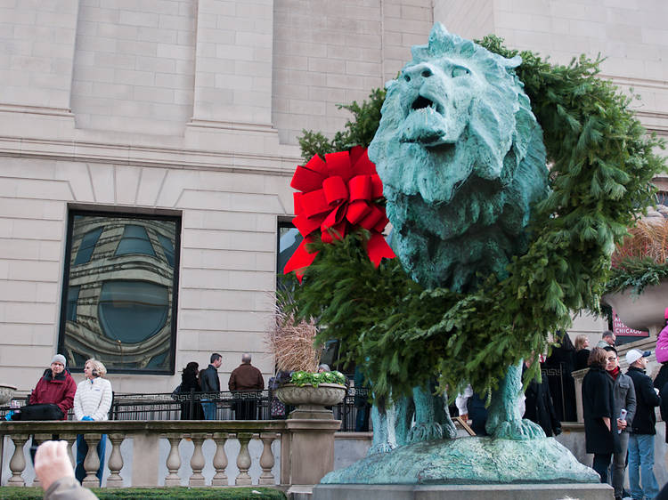 The Art Institute gets festive with the Wreathing of the Lions