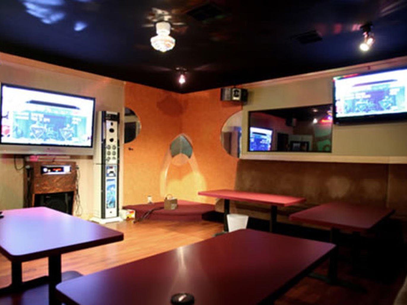 Private karaoke party rooms in Los Angeles