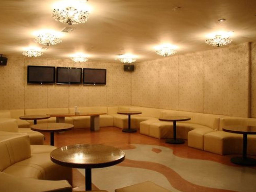 Private karaoke party rooms in Los Angeles