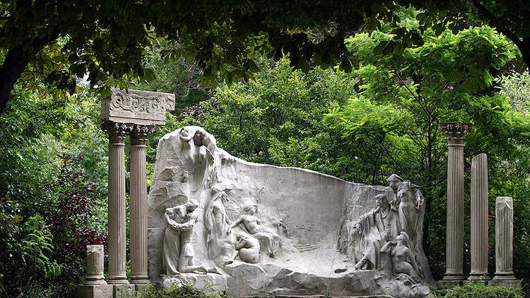 Jardin de la Nouvelle France | Attractions in Champs-Elysées, Paris