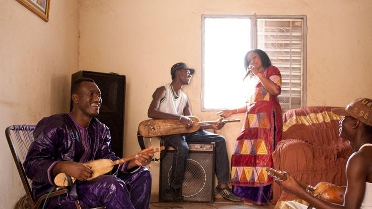 Bassekou Kouyate and Ngoni Ba