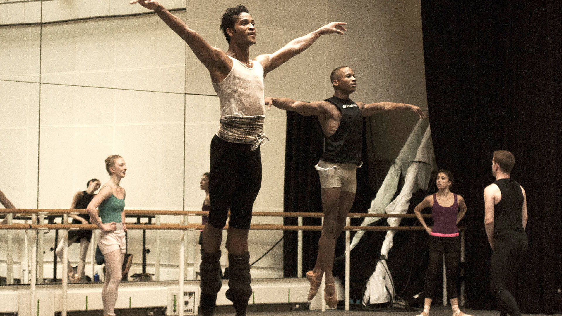 Behind the scenes tour of the Royal Opera House - London in pictures ...