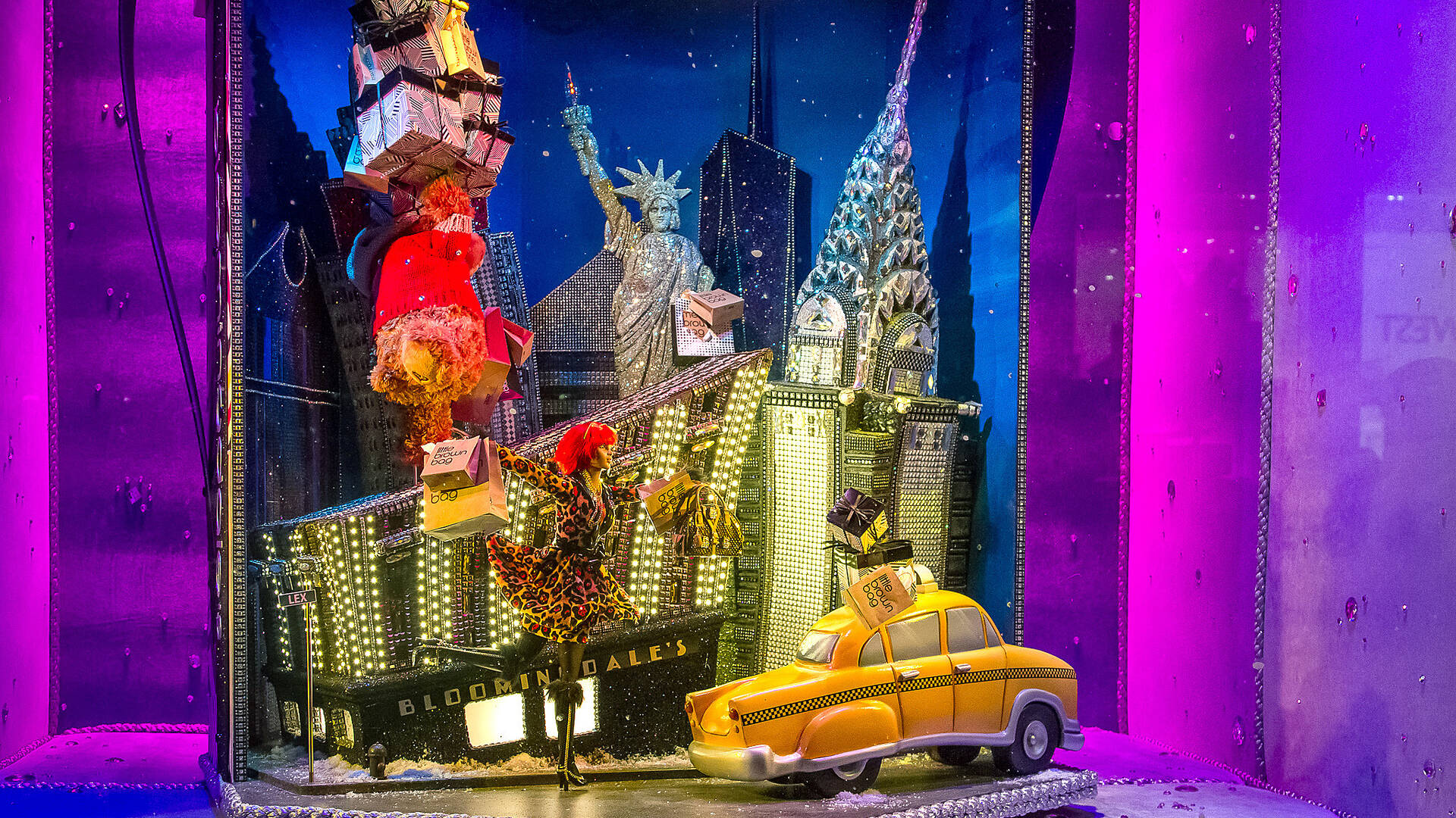 Bloomingdale's holiday windows Things to do in New York