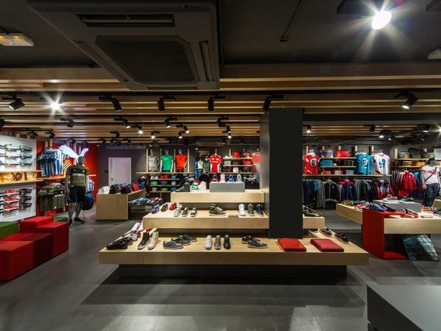 puma store in los angeles