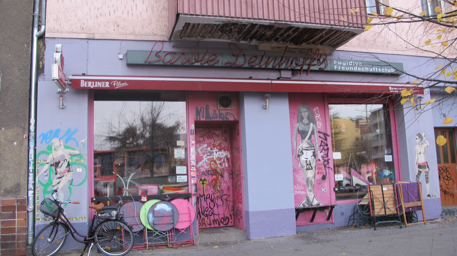 mor Ideel i gang Barbie Deinhoff's | Bars and pubs in Kreuzberg, Berlin