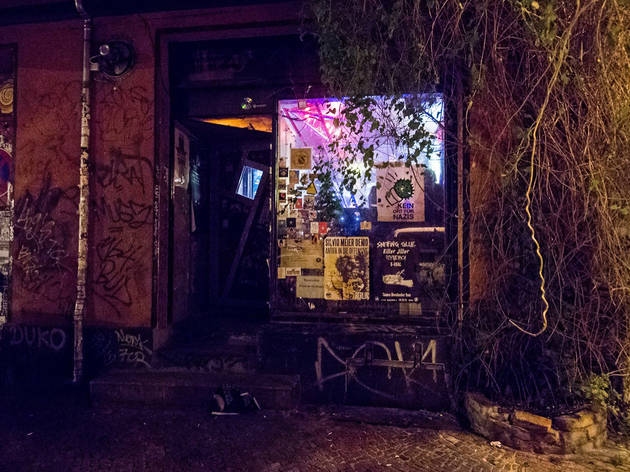 Supamolly | Bars and pubs in Friedrichshain, Berlin