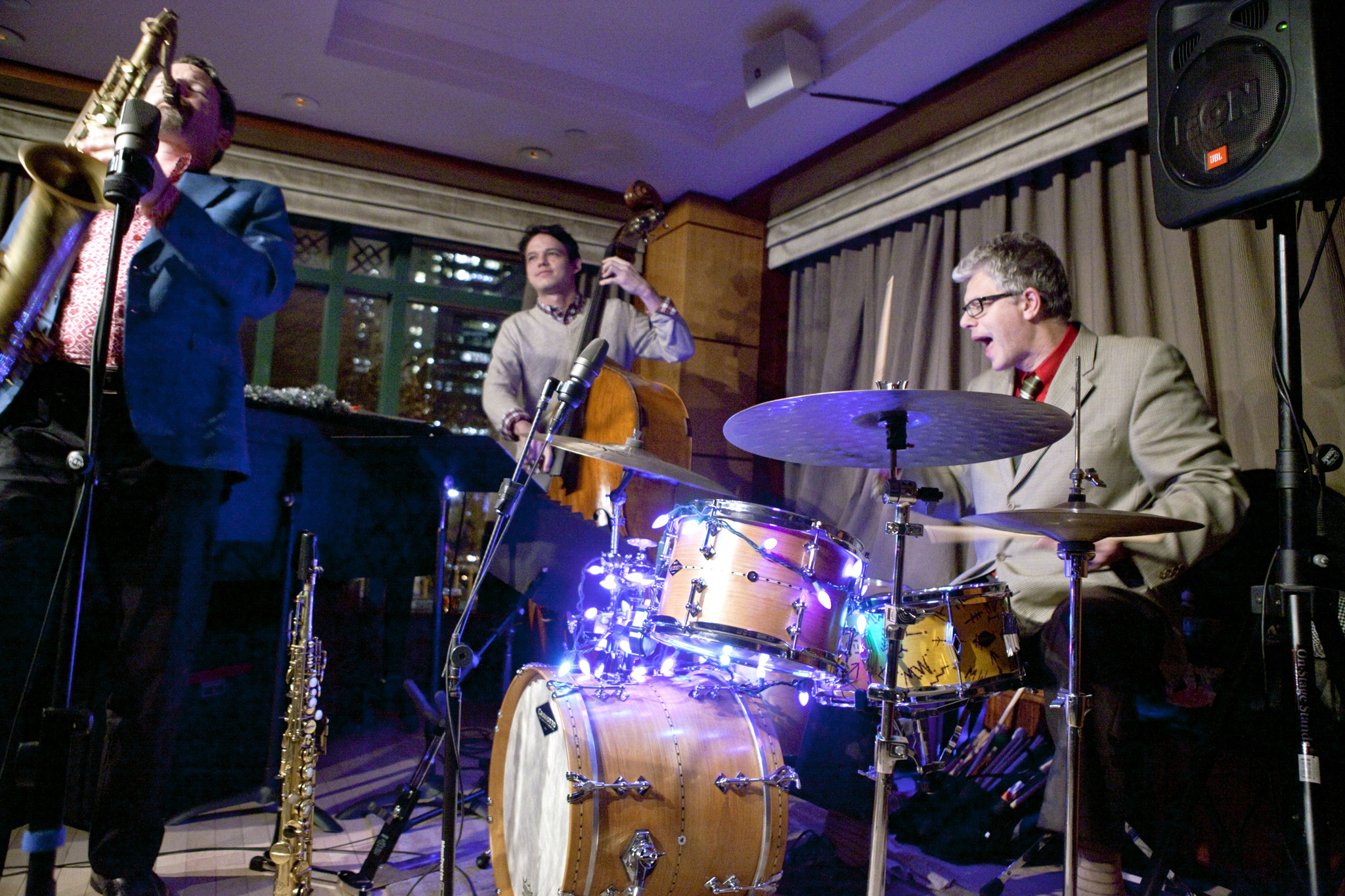 matt wilson s christmas tree o music in new york matt wilson s christmas tree o music in new york