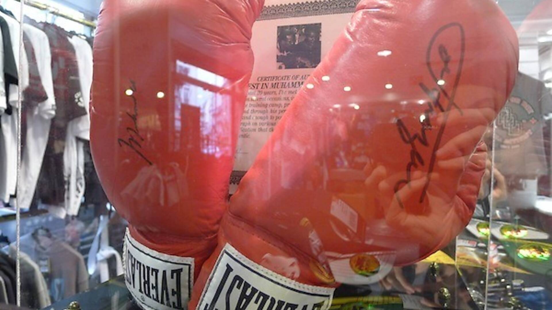 Boxing Shop Shopping in République, Paris