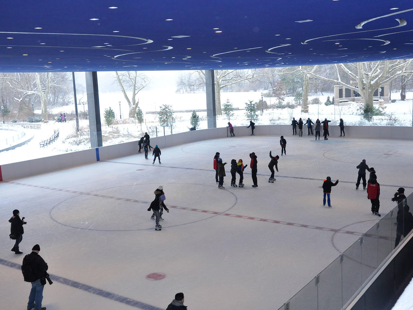 Best iceskating lessons in NYC this winter