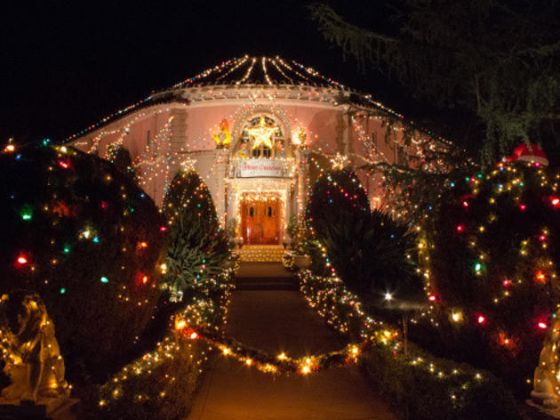 15 Best Places to See Christmas Lights in Los Angeles