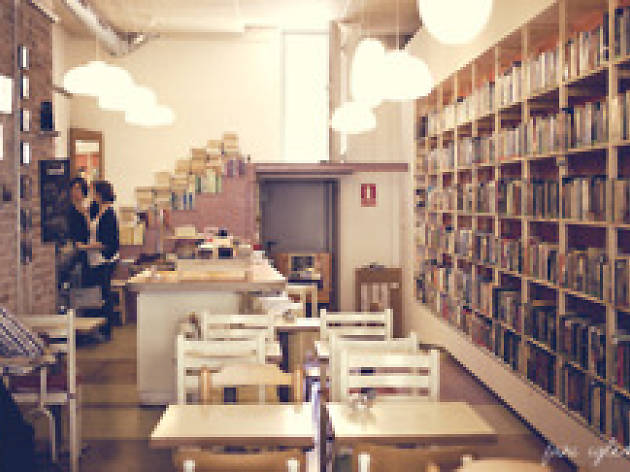 Babelia – Books & Coffee babelia books & coffee